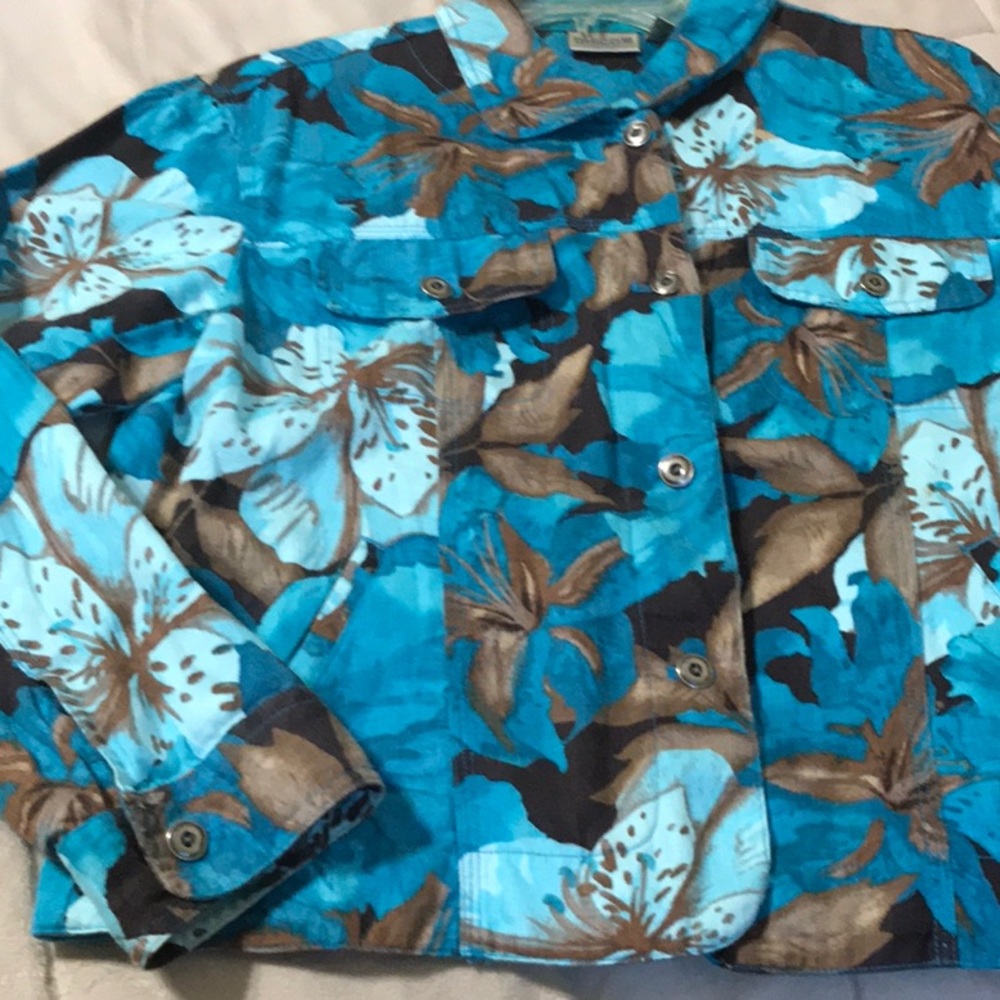 CHICO’s light jacket